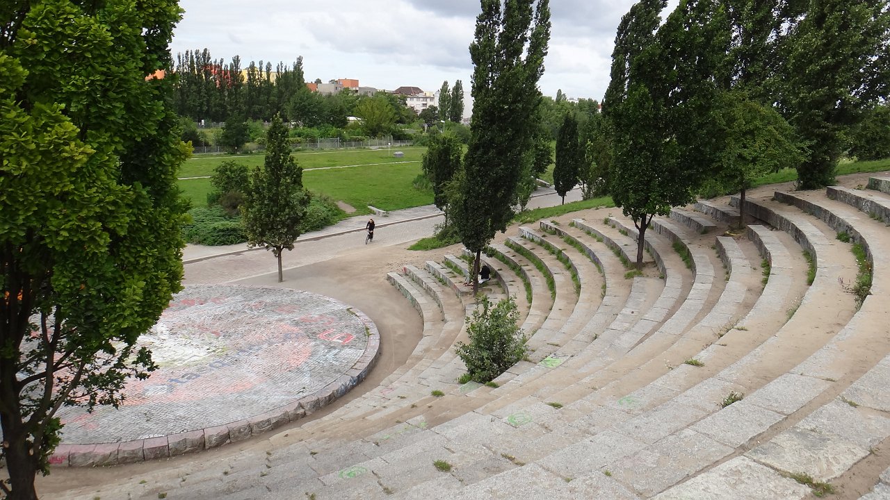 mauer park.JPG